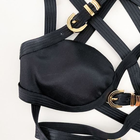 Versace Fall 2019 Runway Black Silk Satin Cage Bra Cropped Bondage Top 42 - Picture 7 of 15
